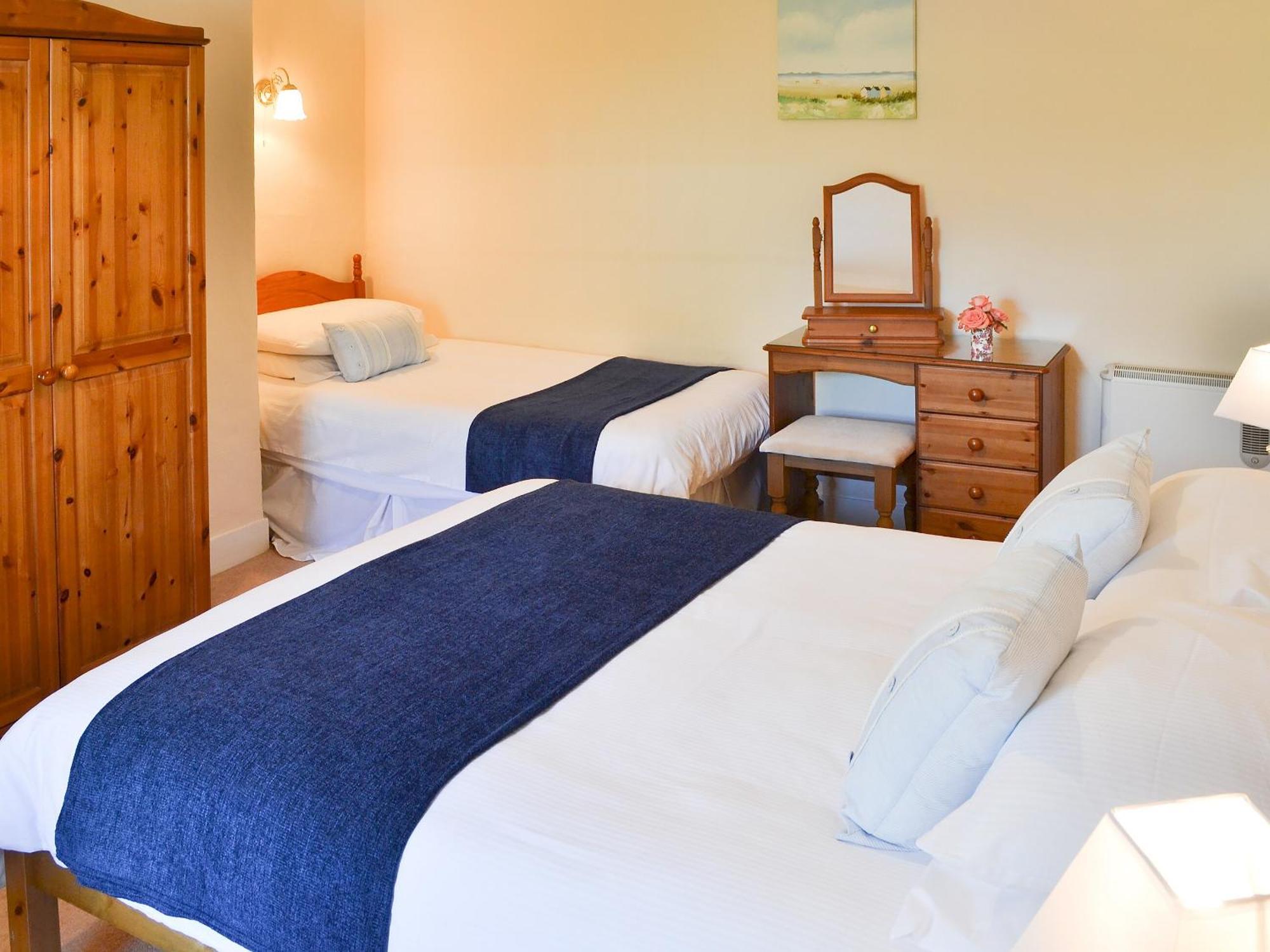 Meadow Cottage - 26912 Saint Issey エクステリア 写真